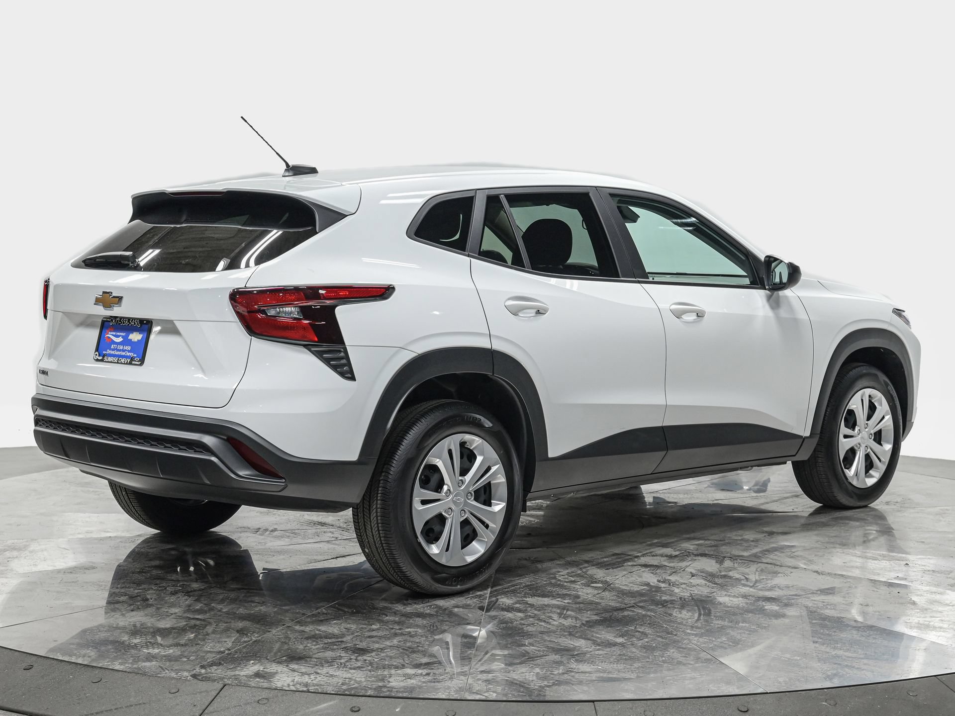 Used 2025 Chevrolet Trax LS FWD image 7