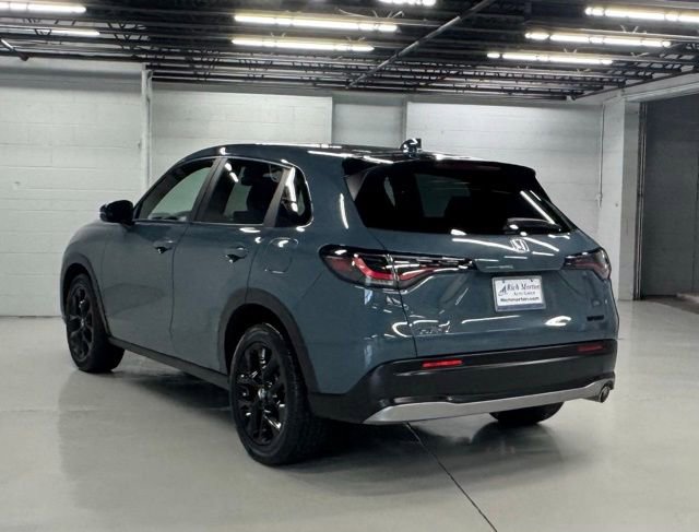 Used 2023 Honda HR-V Sport image 3