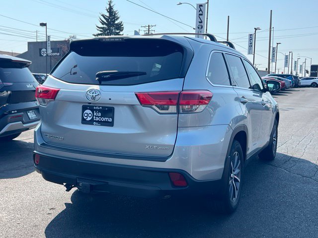 Used 2019 Toyota Highlander XLE AWD/4WD image 5