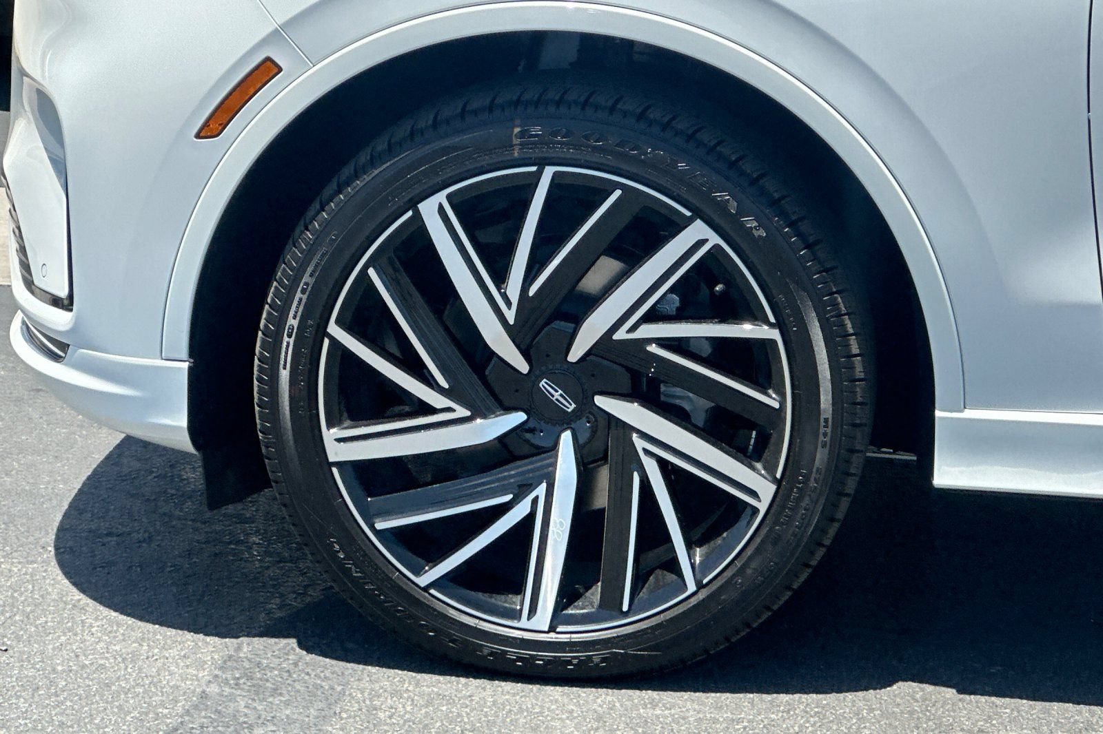New 2026 Lincoln Aviator Black Label w/ Black Label Special Edition AWD/4WD image 26