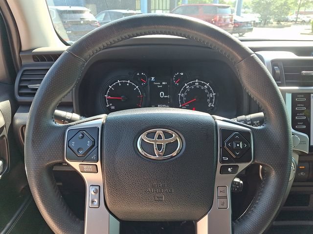 Used 2022 Toyota 4Runner SR5 AWD/4WD image 21