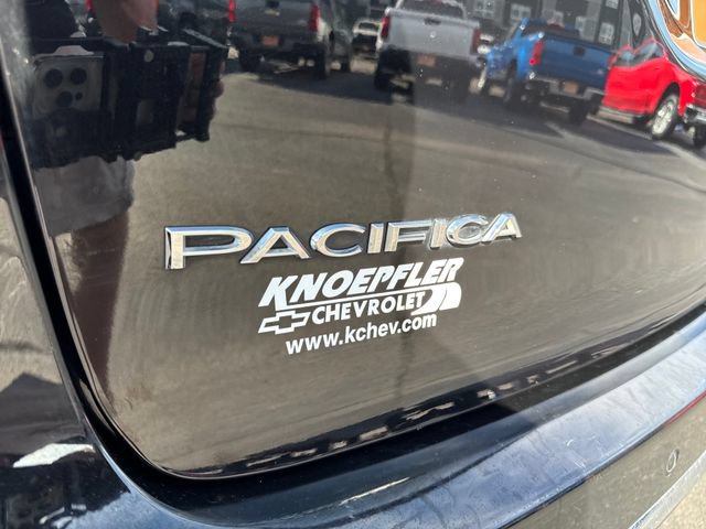 Used 2025 Chrysler Pacifica Select FWD image 32