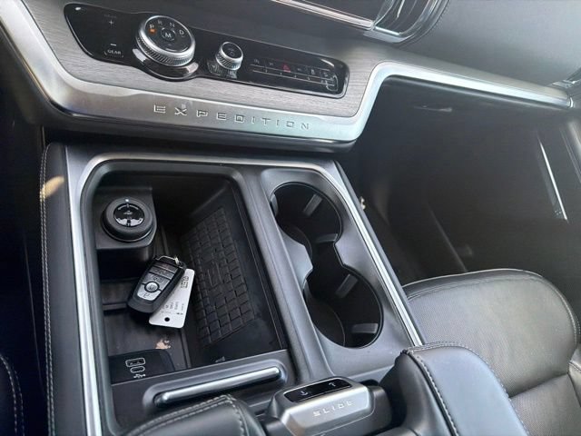 Certified 2025 Ford Expedition Platinum AWD/4WD image 28