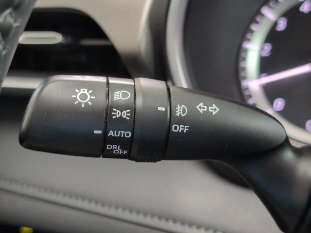 Certified 2024 Toyota Highlander XLE image 30