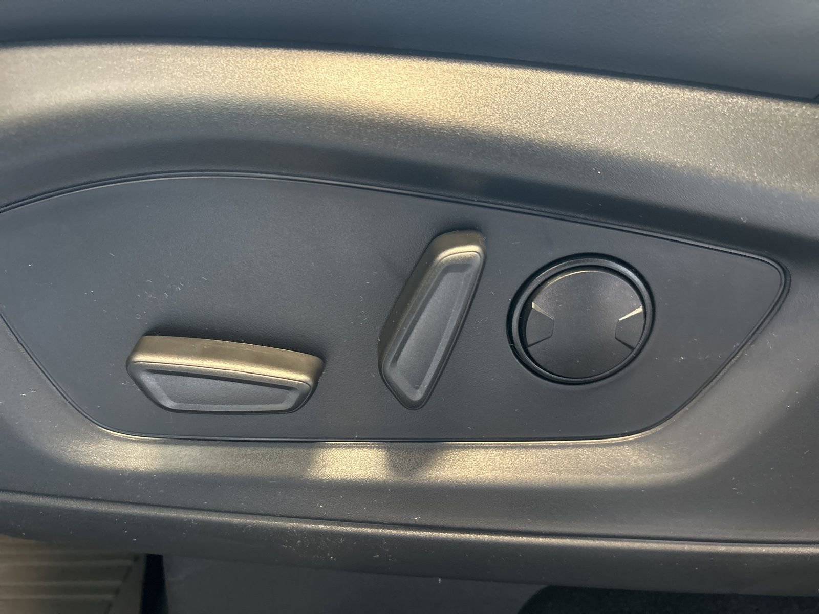 New 2026 Ford Explorer Active w/ Active Comfort Package image 19