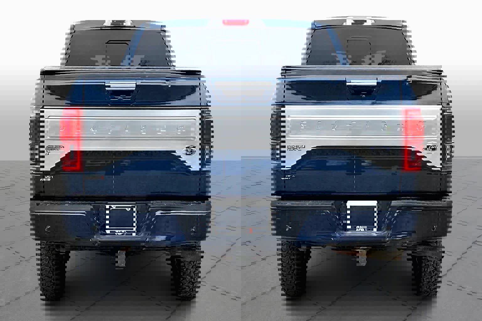 Used 2016 Ford F150 Platinum w/ Equipment Group 701A Luxury AWD/4WD image 5