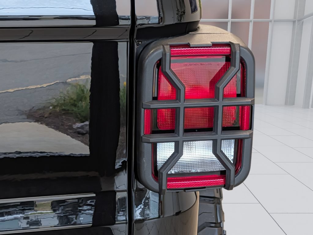 Used 2023 Jeep Gladiator Mojave AWD/4WD image 27