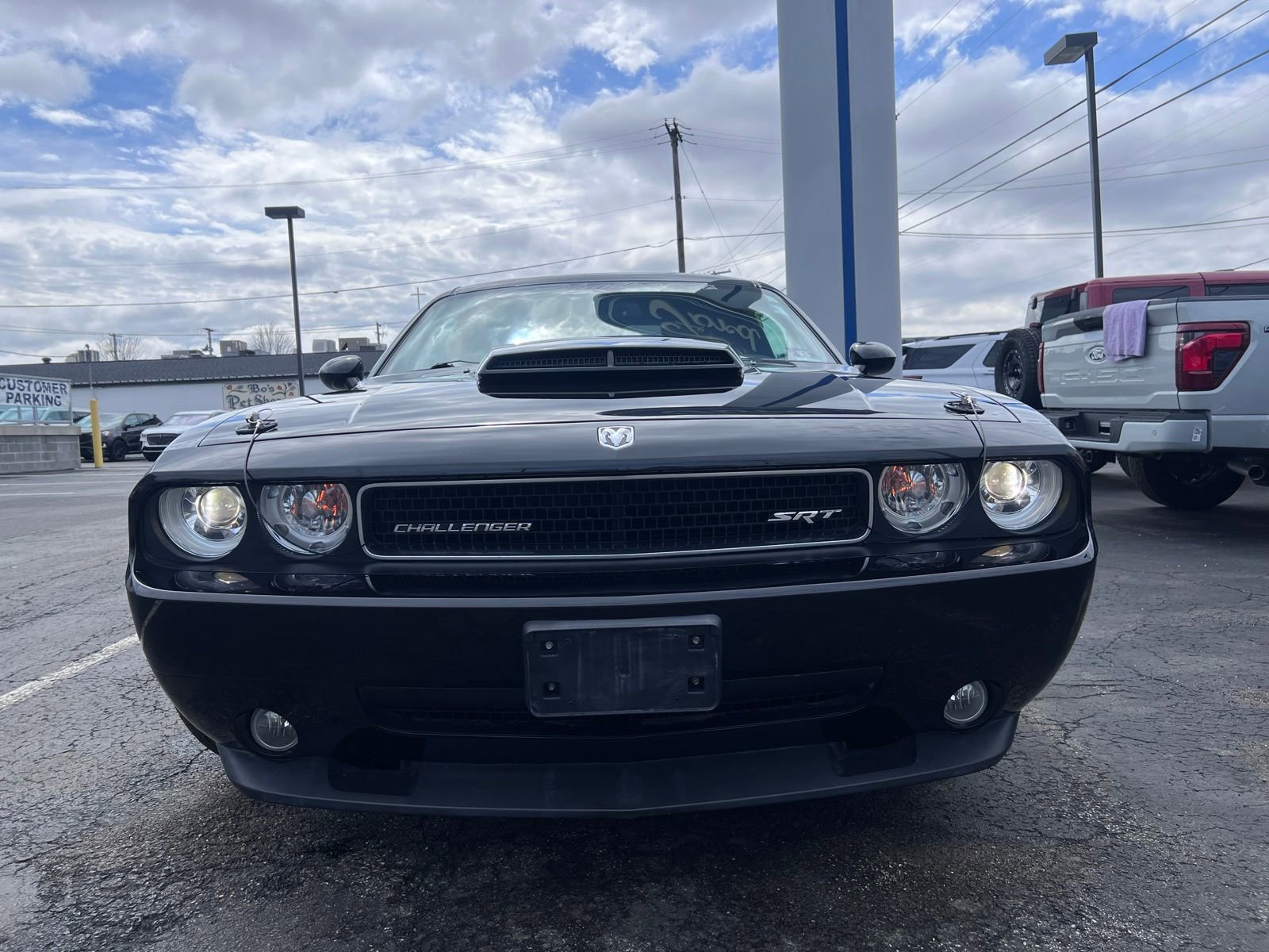 Used 2009 Dodge Challenger SRT8 w/ SRT Option Group II RWD image 2