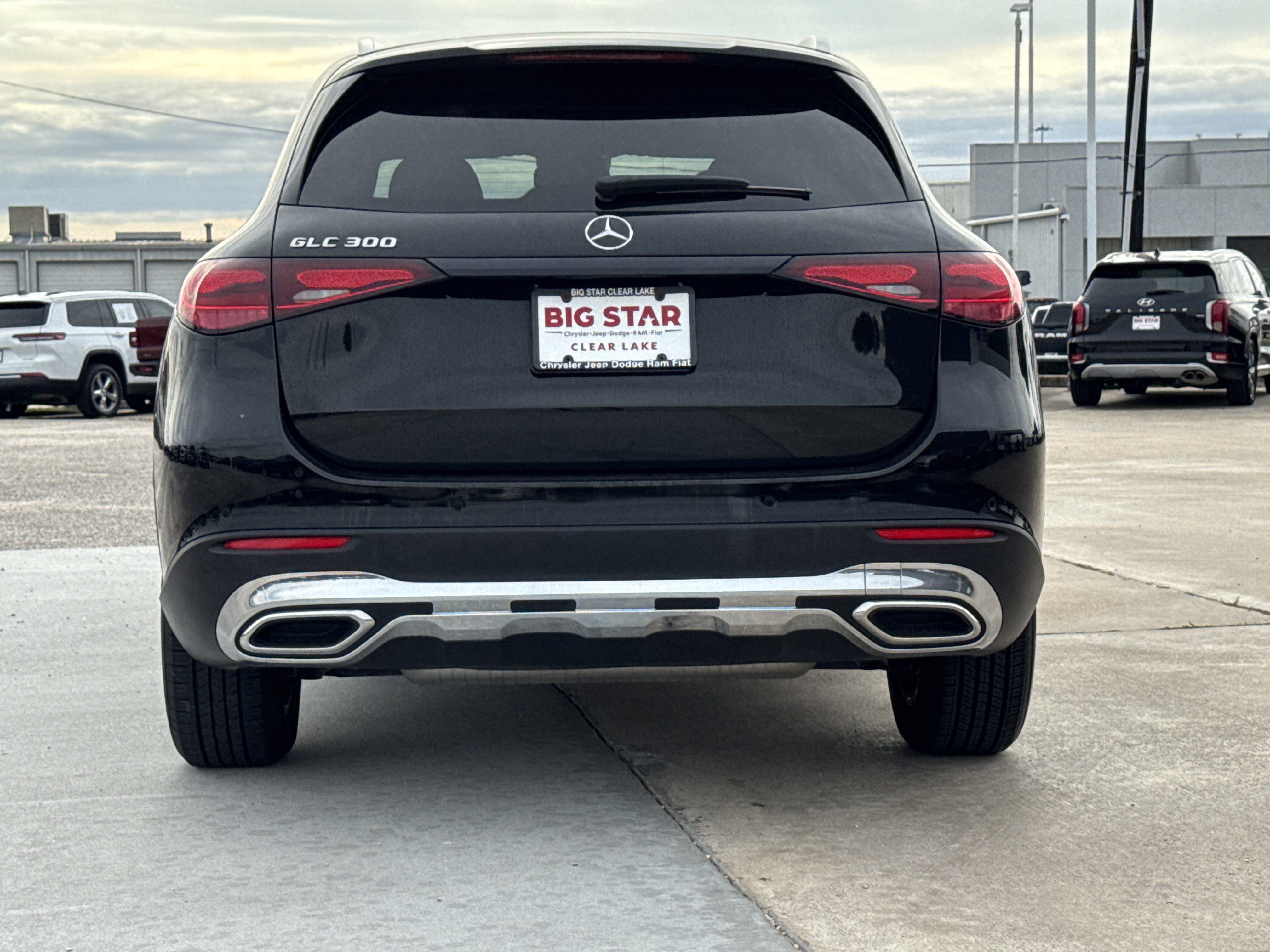 Used 2024 Mercedes-Benz GLC 300 image 10