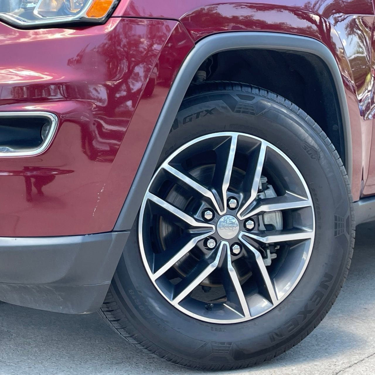 Used 2018 Jeep Grand Cherokee Limited RWD image 9