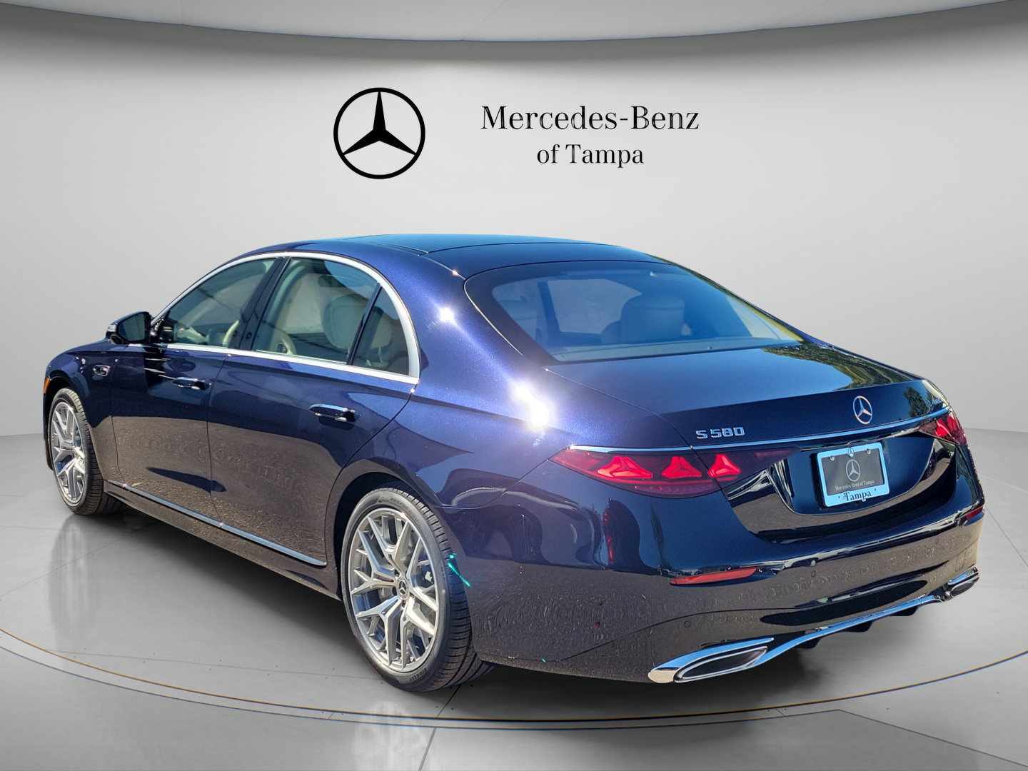 New 2027 Mercedes-Benz S 580 4MATIC Sedan image 2