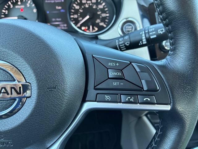 Used 2018 Nissan Rogue Sport SV w/ SV Technology Package AWD/4WD image 40
