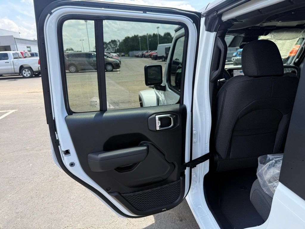 New 2026 Jeep Wrangler Unlimited Sport AWD/4WD image 32