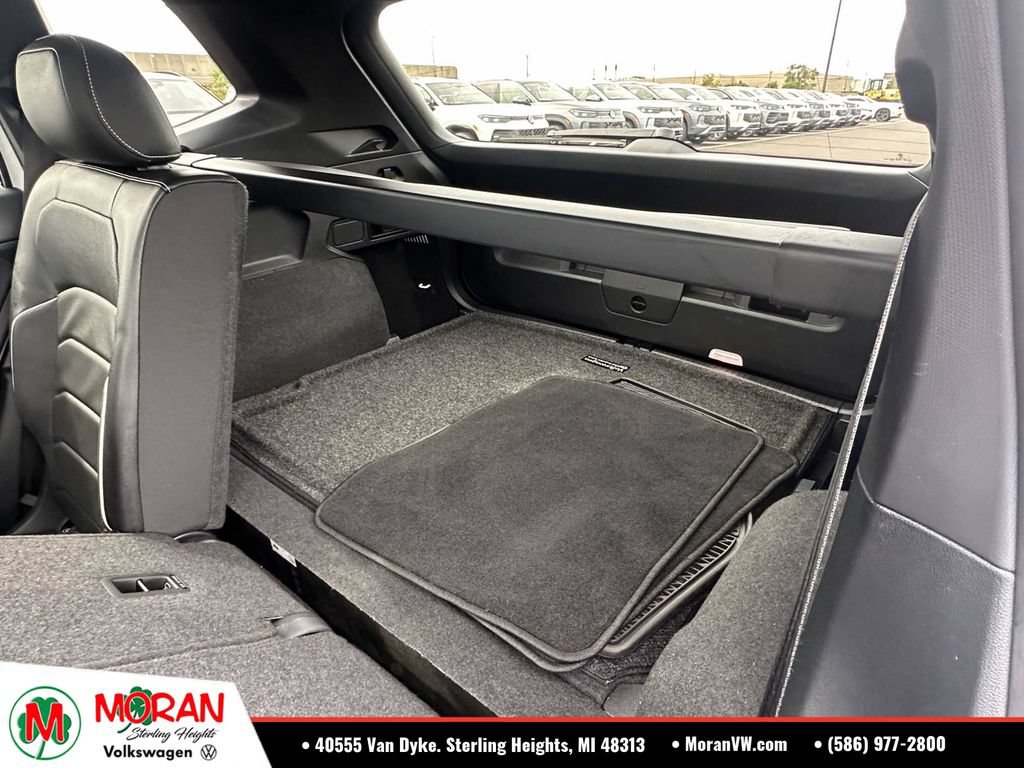 Used 2022 Volkswagen Tiguan SEL R-Line AWD/4WD image 12