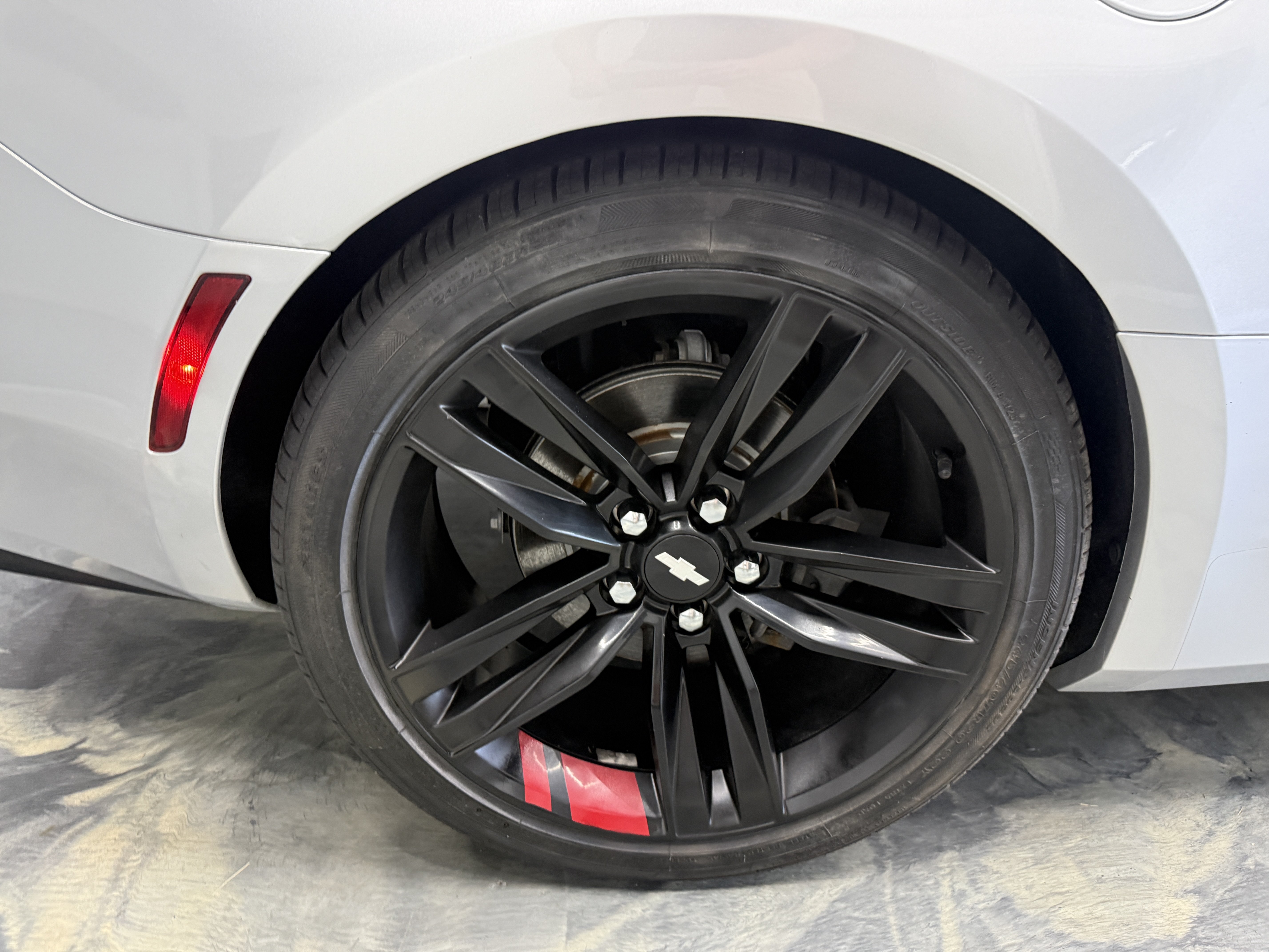 Used 2017 Chevrolet Camaro LT RWD image 22