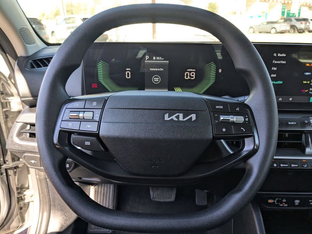 Used 2025 Kia K4 LXS image 17
