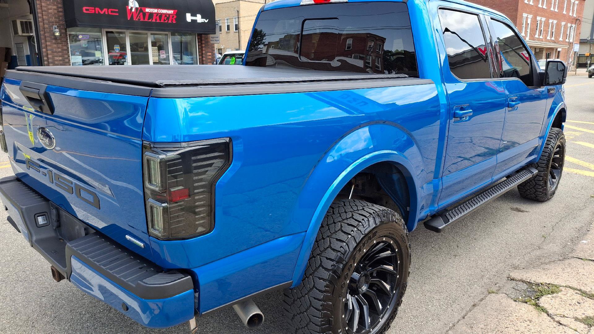 Used 2019 Ford F150 XLT w/ Equipment Group 302A Luxury AWD/4WD image 6