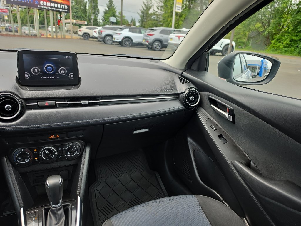 Used 2019 Toyota Yaris LE FWD image 20