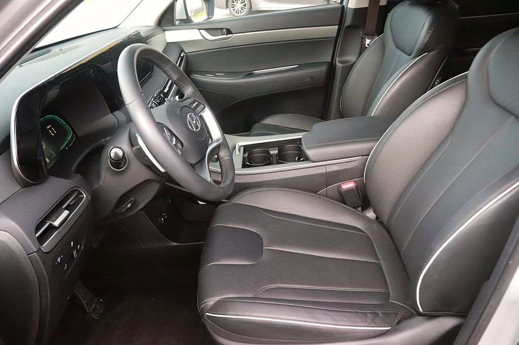 Used 2025 Hyundai Palisade SEL FWD image 12