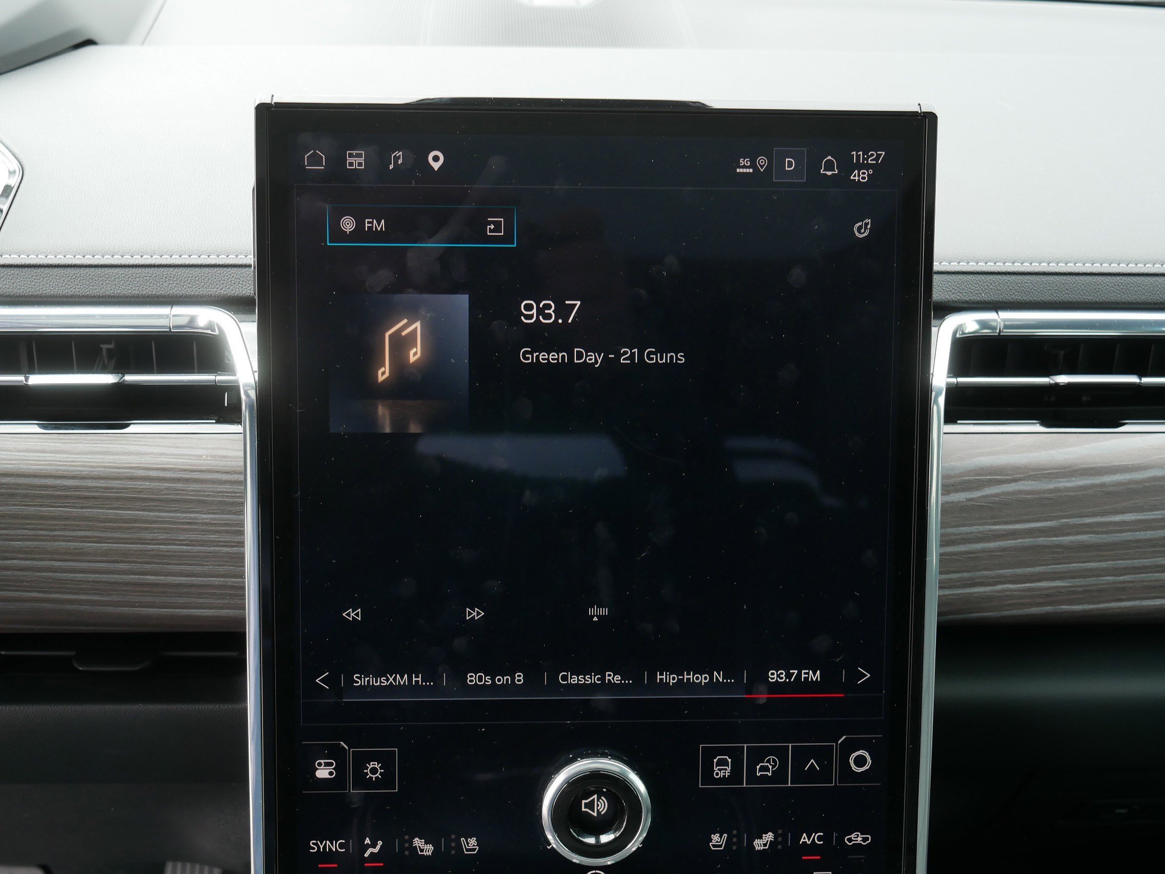 Used 2025 GMC Sierra EV Denali AWD/4WD image 22