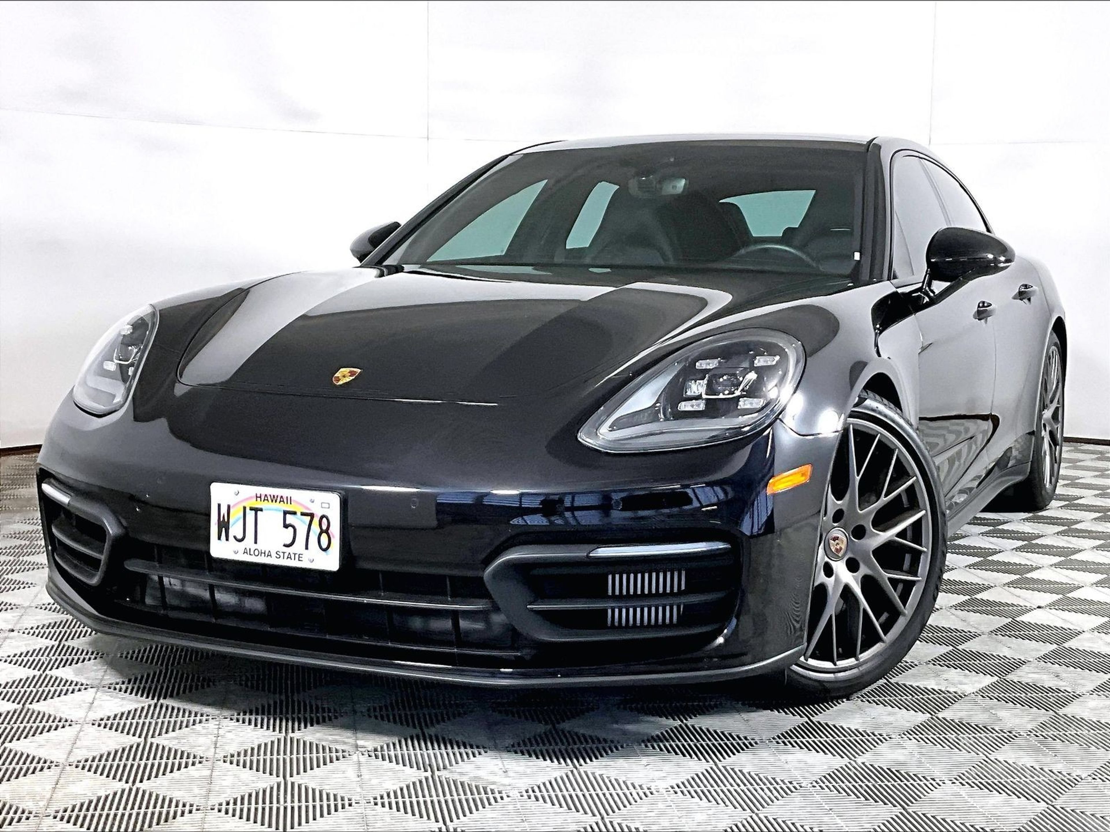 Certified 2021 Porsche Panamera image 1