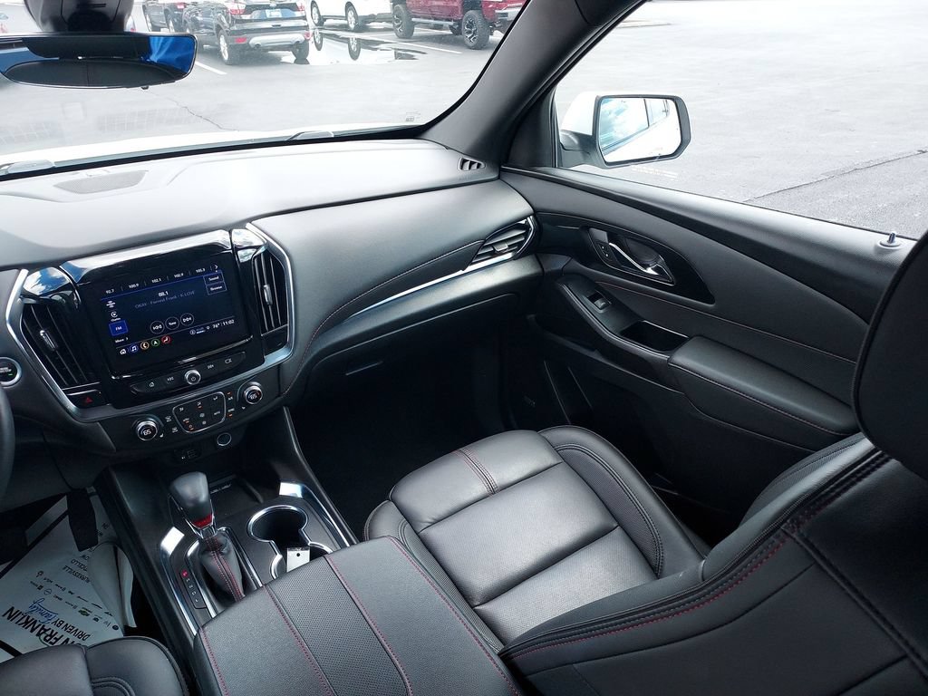 Used 2023 Chevrolet Traverse RS AWD/4WD image 11