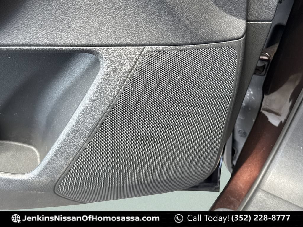 Certified 2022 Nissan Pathfinder SL w/ SL Premium Package FWD image 32