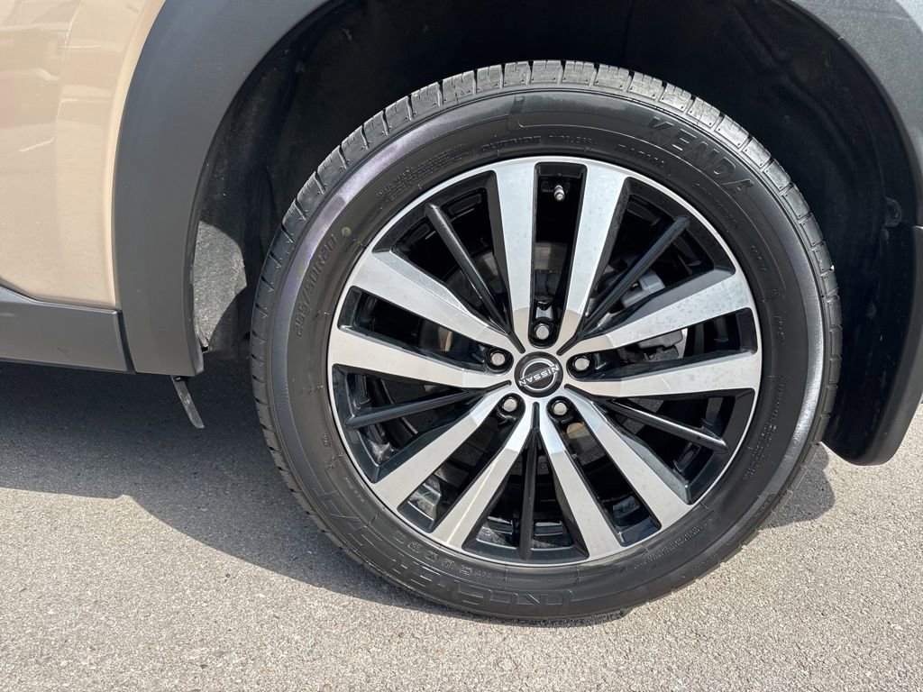 Used 2023 Nissan Pathfinder Platinum AWD/4WD image 30
