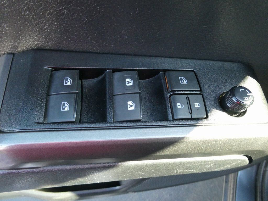 Used 2022 Toyota Tacoma TRD Off-Road w/ Technology Package image 22