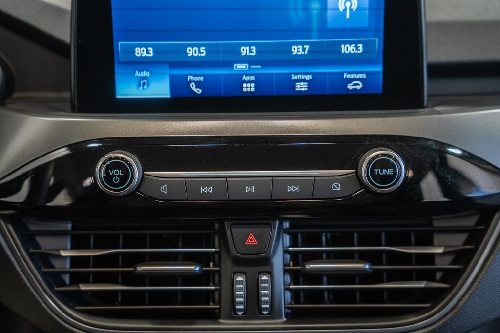 Used 2025 Ford Escape Active AWD/4WD image 27