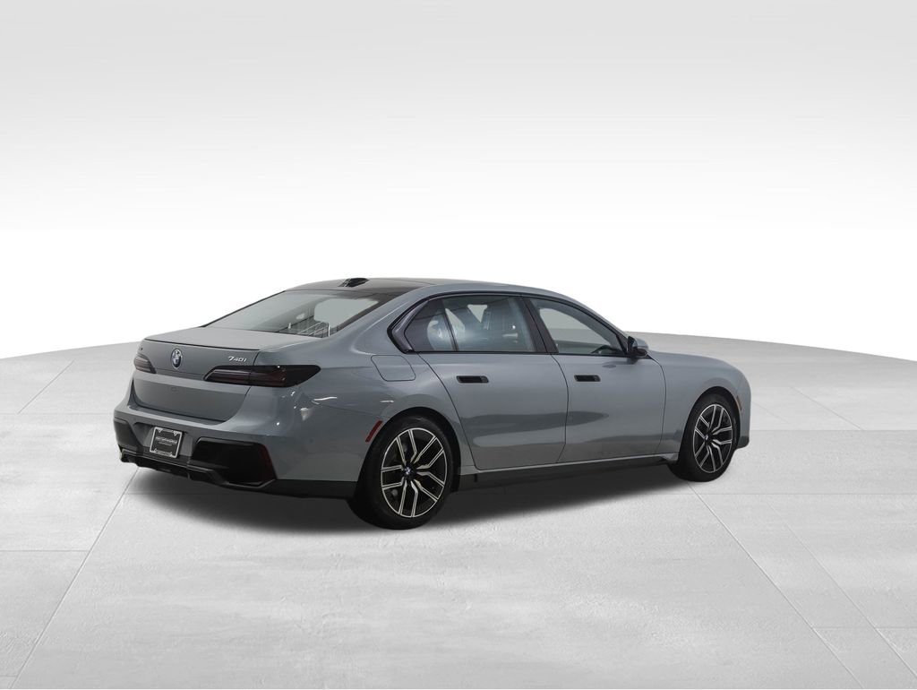New 2026 BMW 740i xDrive w/ Premium Package image 5