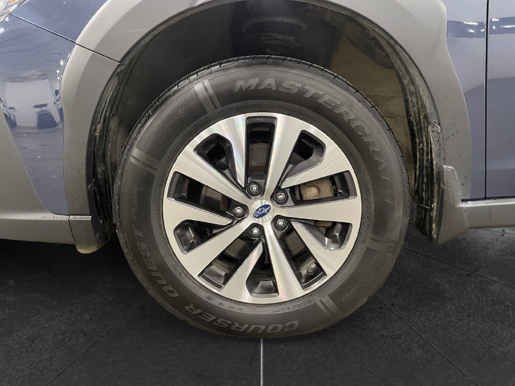 Used 2025 Subaru Outback Premium AWD/4WD image 14