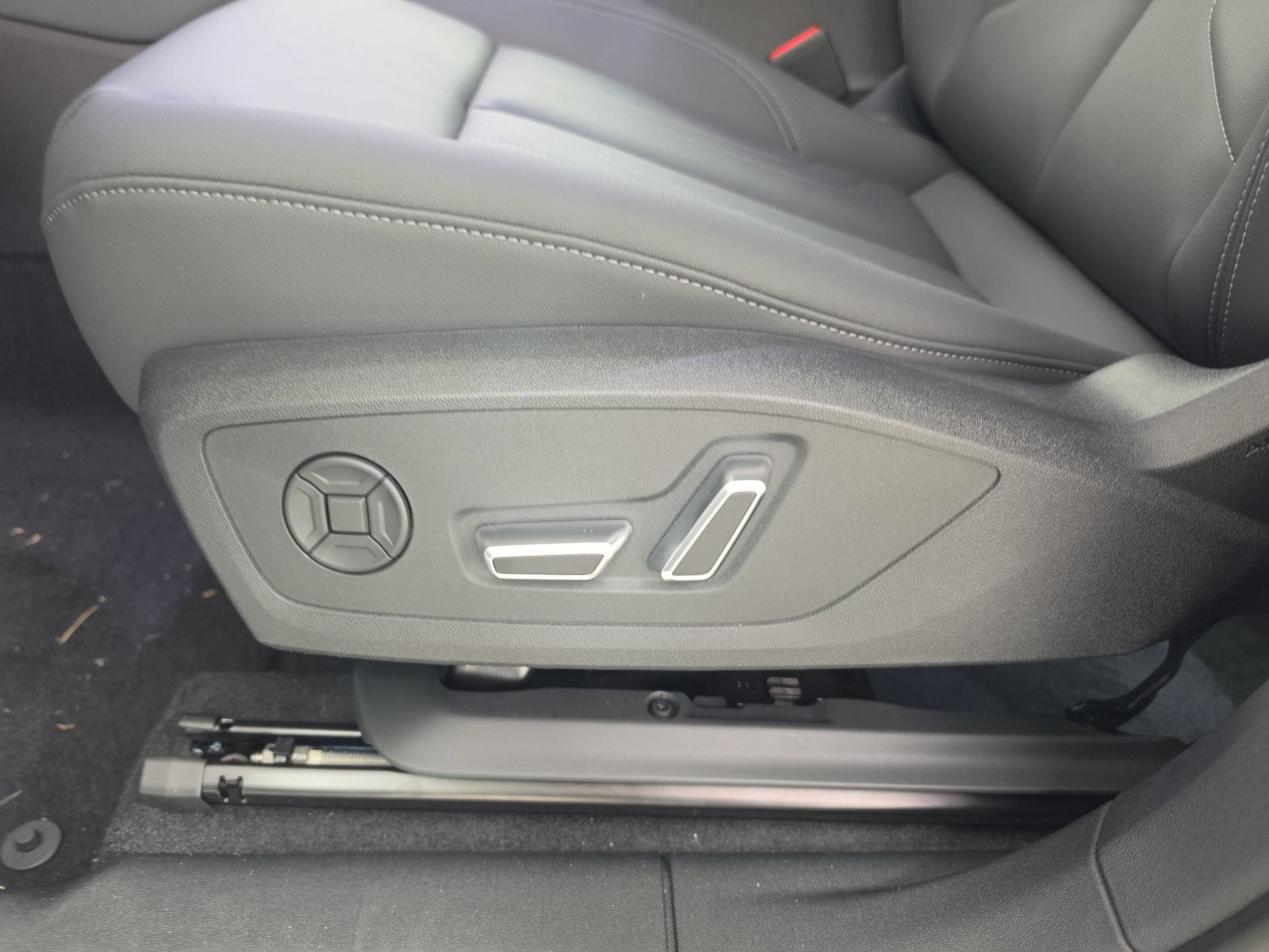 New 2026 Audi Q3 quattro 2.0T AWD/4WD image 16
