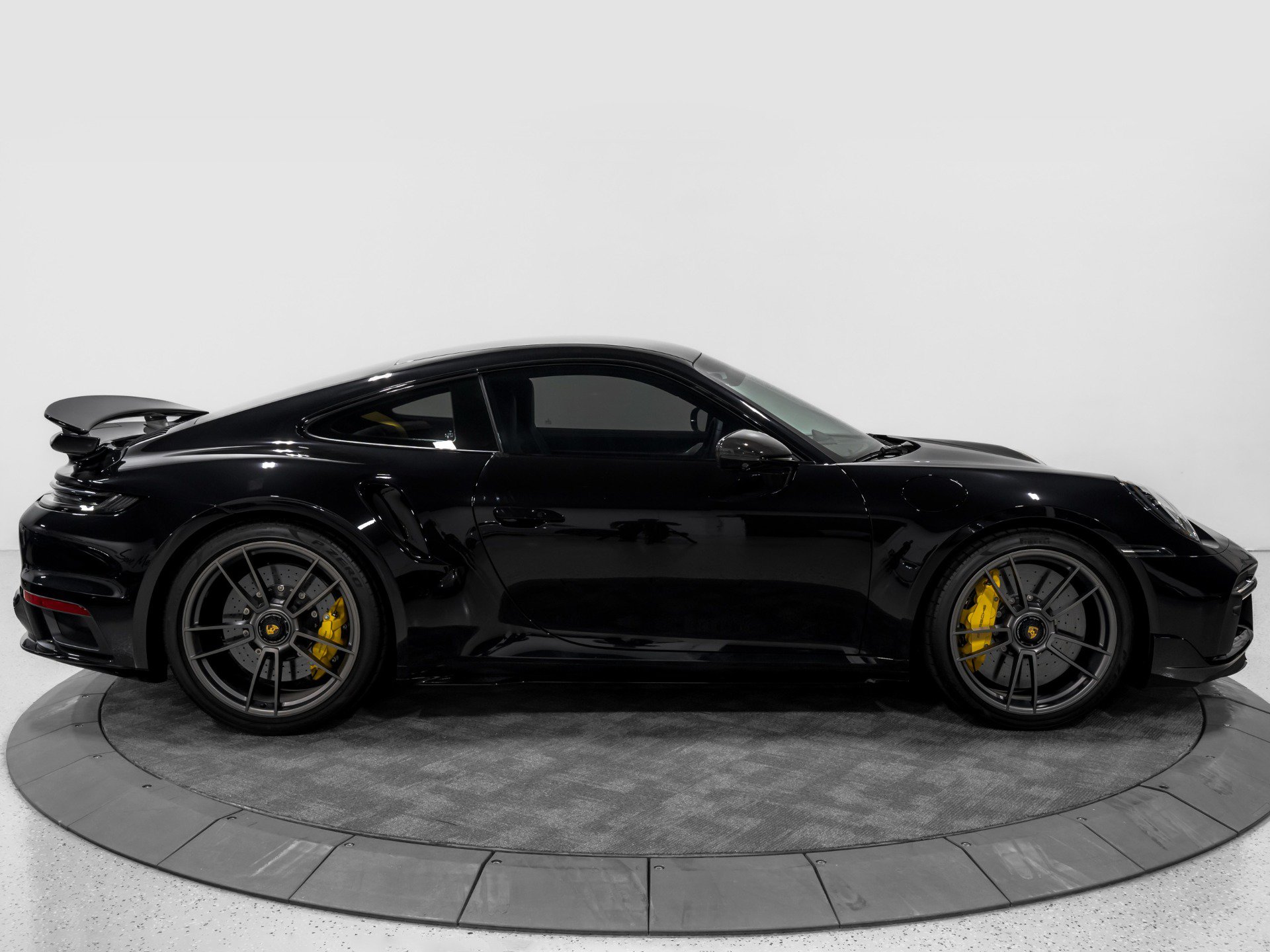 Used 2025 Porsche 911 Turbo S AWD/4WD image 10