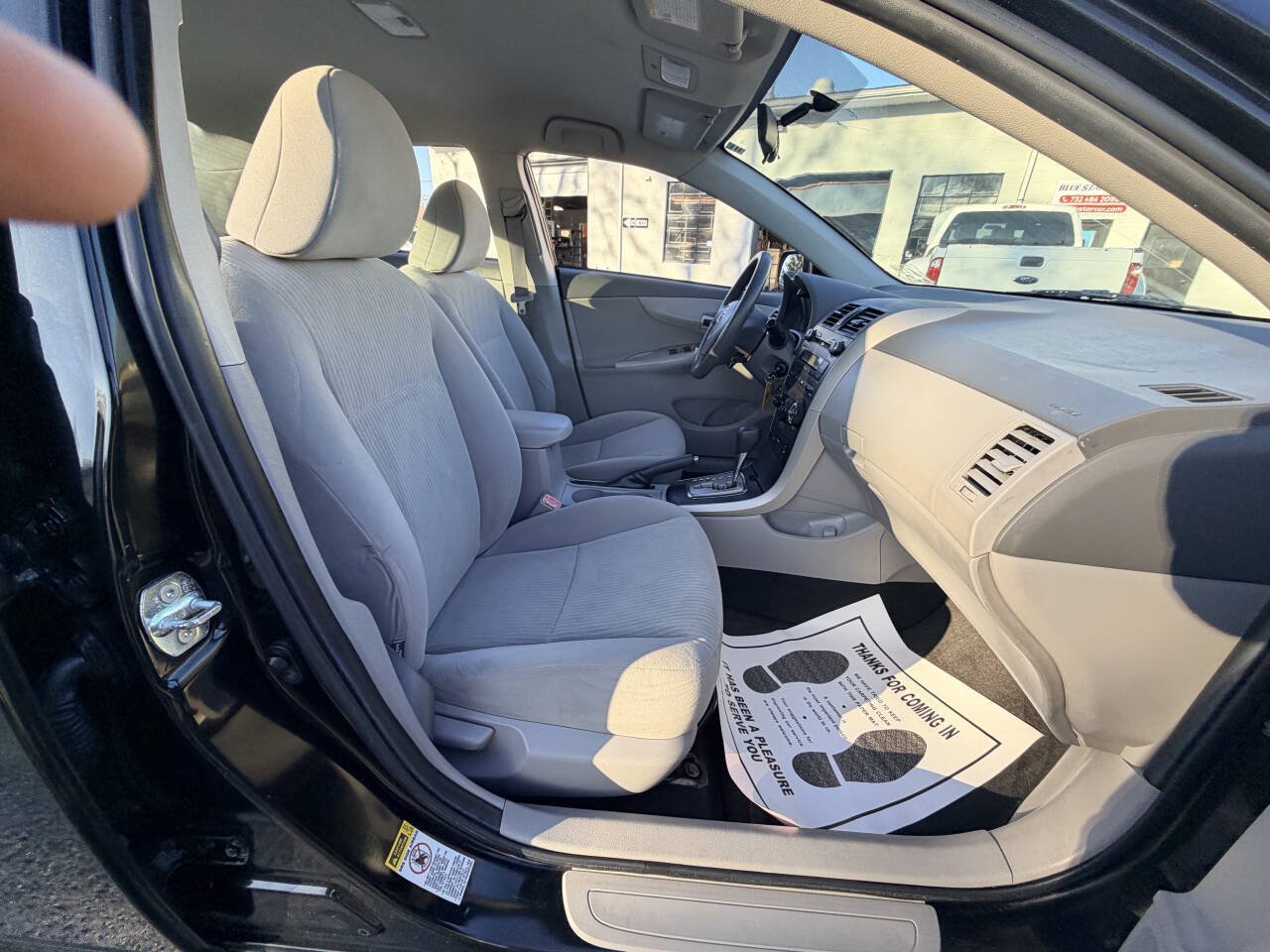 Used 2010 Toyota Corolla LE w/ All Weather Guard Pkg FWD image 17