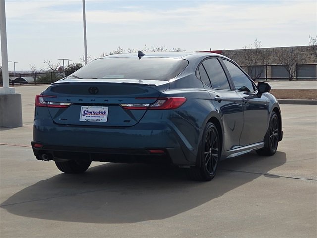 Used 2025 Toyota Camry SE image 8