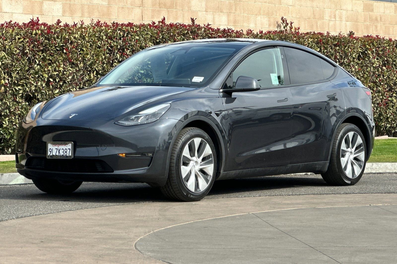 Used 2024 Tesla Model Y Long Range image 8