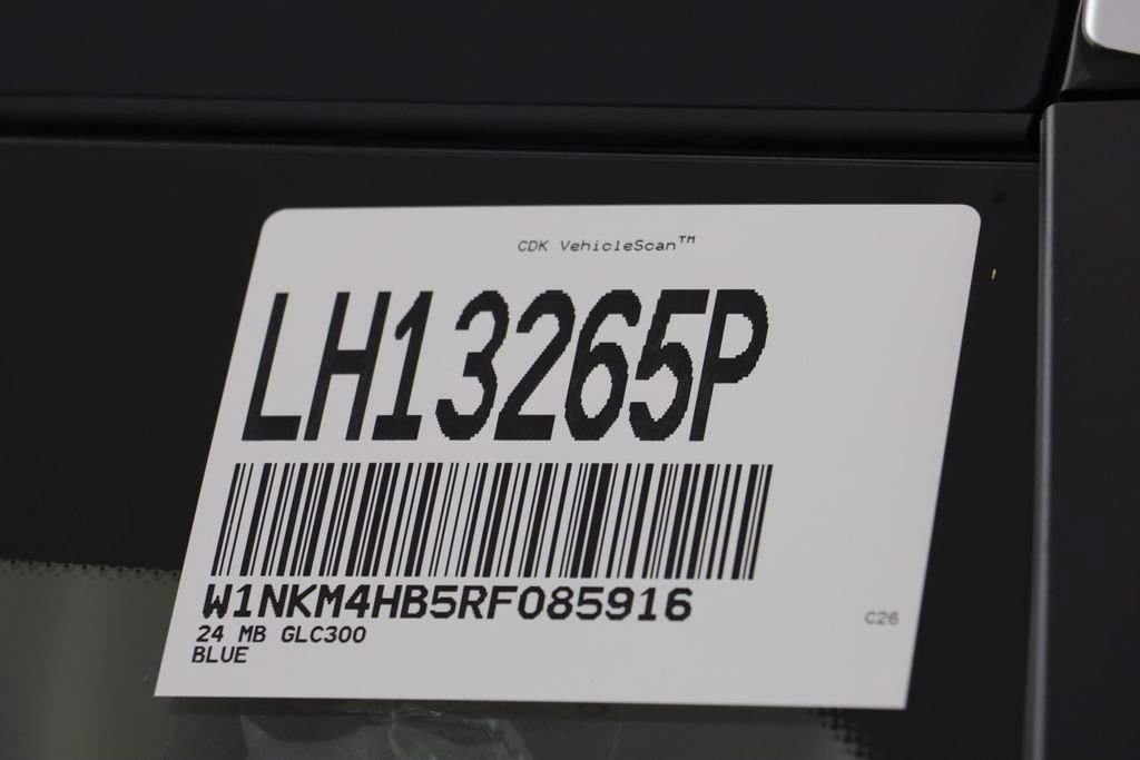 Used 2024 Mercedes-Benz GLC 300 4MATIC image 26