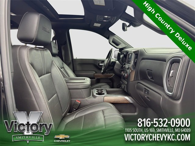 Used 2021 Chevrolet Silverado 1500 High Country w/ Technology Package image 17
