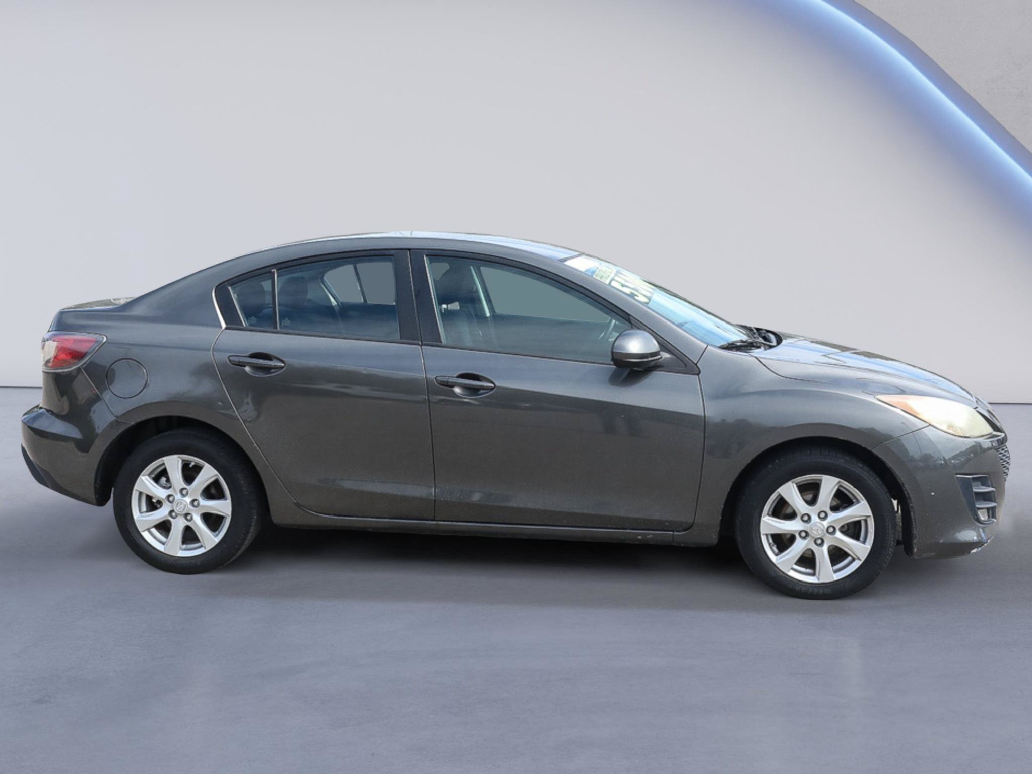 Used 2010 MAZDA MAZDA3 i Touring FWD image 8