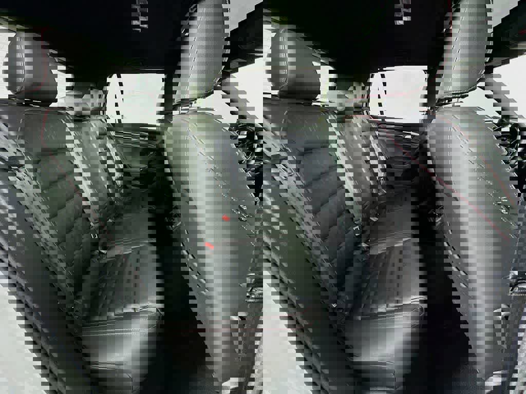 Used 2015 Volkswagen GTI Autobahn w/ Lighting Package (SEL) image 32