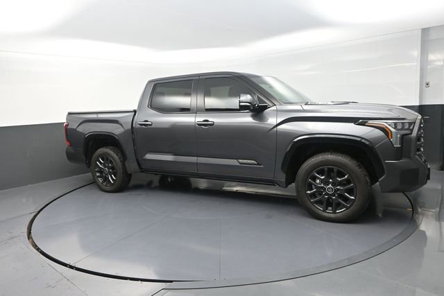 Used 2024 Toyota Tundra Platinum AWD/4WD image 30