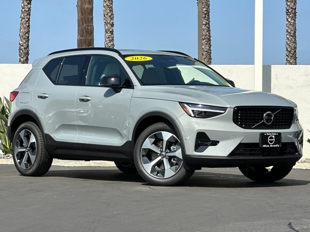 New 2026 Volvo XC40 B5 Plus w/ Protection Package Premier AWD/4WD image 7