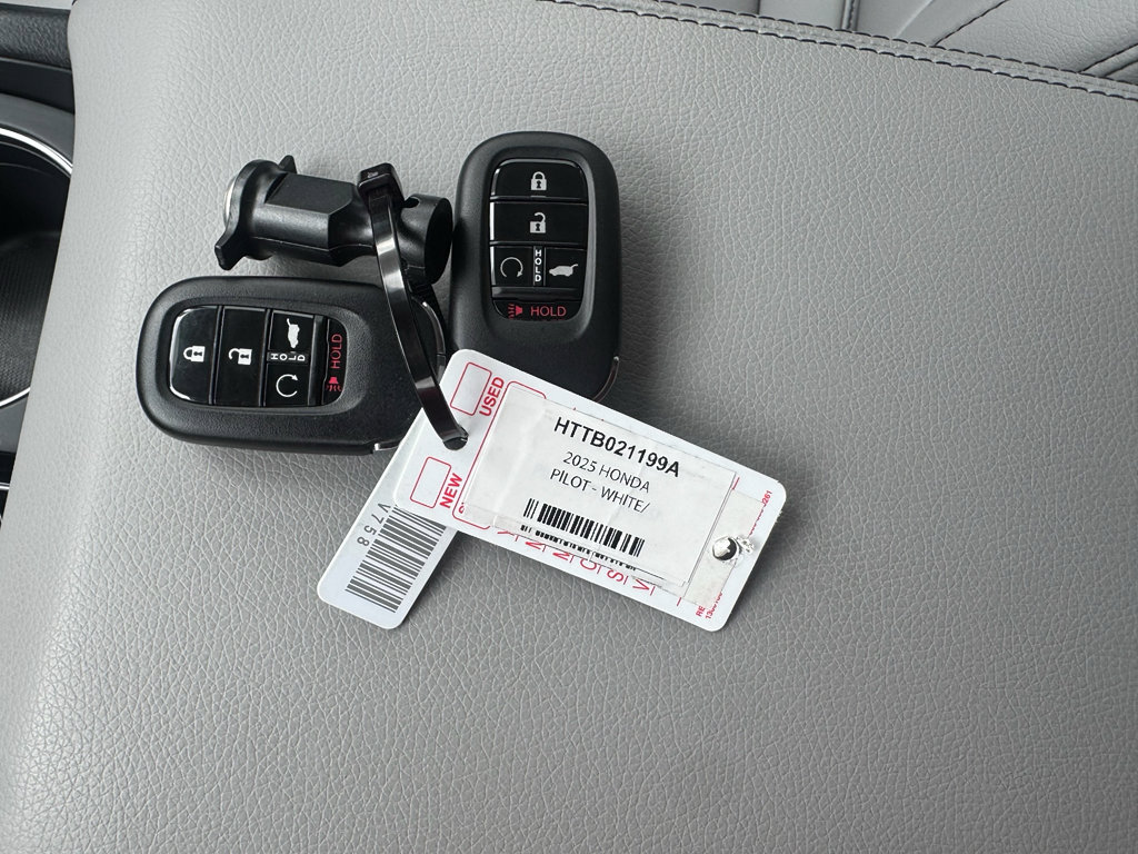 Certified 2025 Honda Pilot EX-L image 32