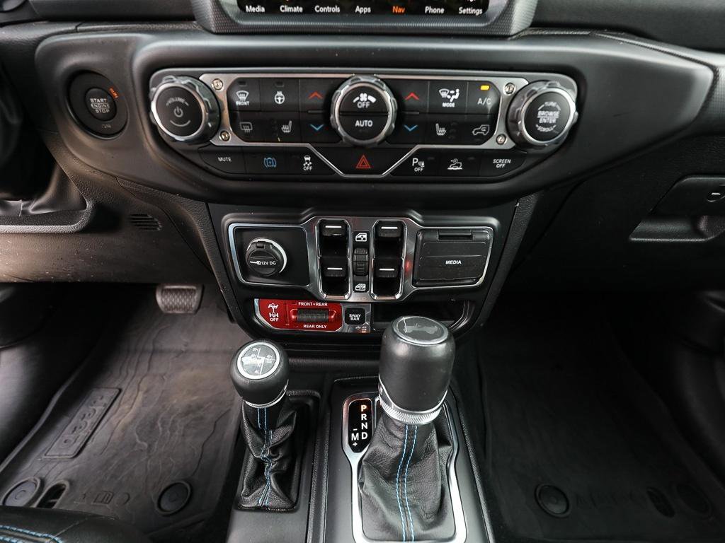 Used 2022 Jeep Wrangler Unlimited Rubicon 4xe w/ Cold Weather Group AWD/4WD image 19