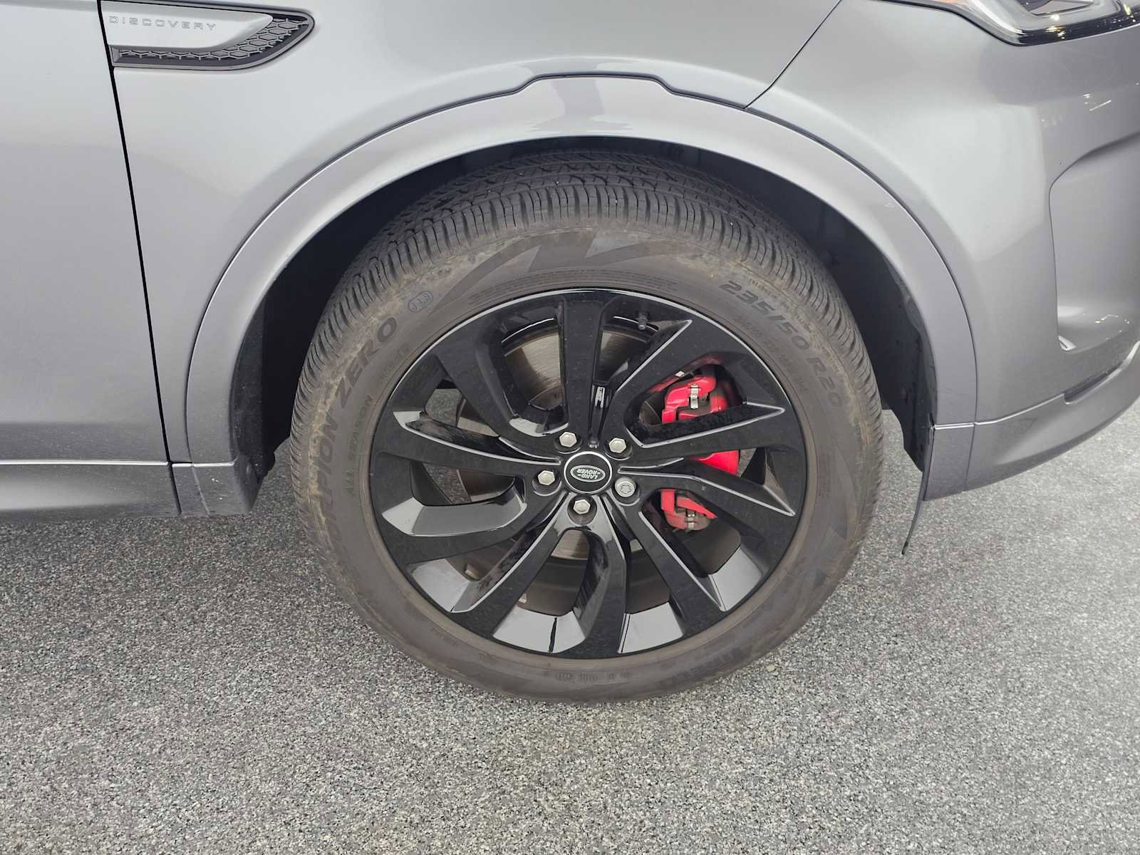 Used 2023 Land Rover Discovery Sport SE R-Dynamic image 9