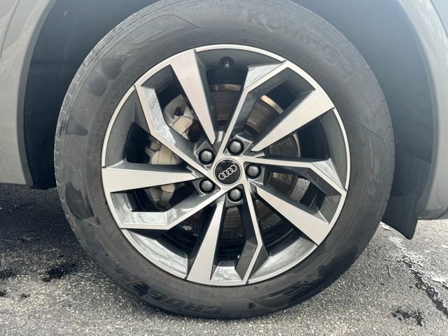Certified 2023 Audi Q5 2.0T Premium w/ Convenience Package AWD/4WD image 18