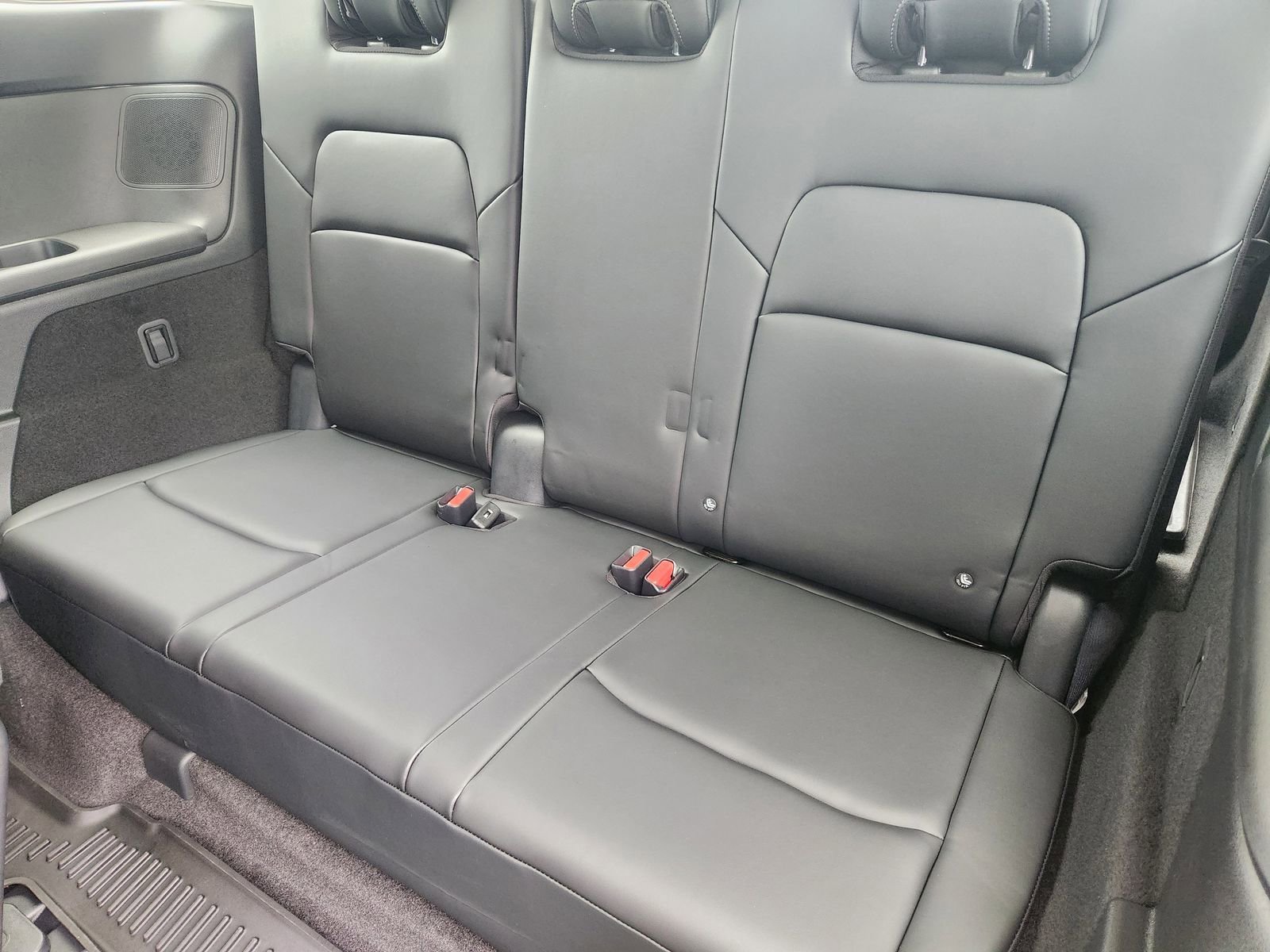 New 2026 Nissan Pathfinder Platinum FWD image 25