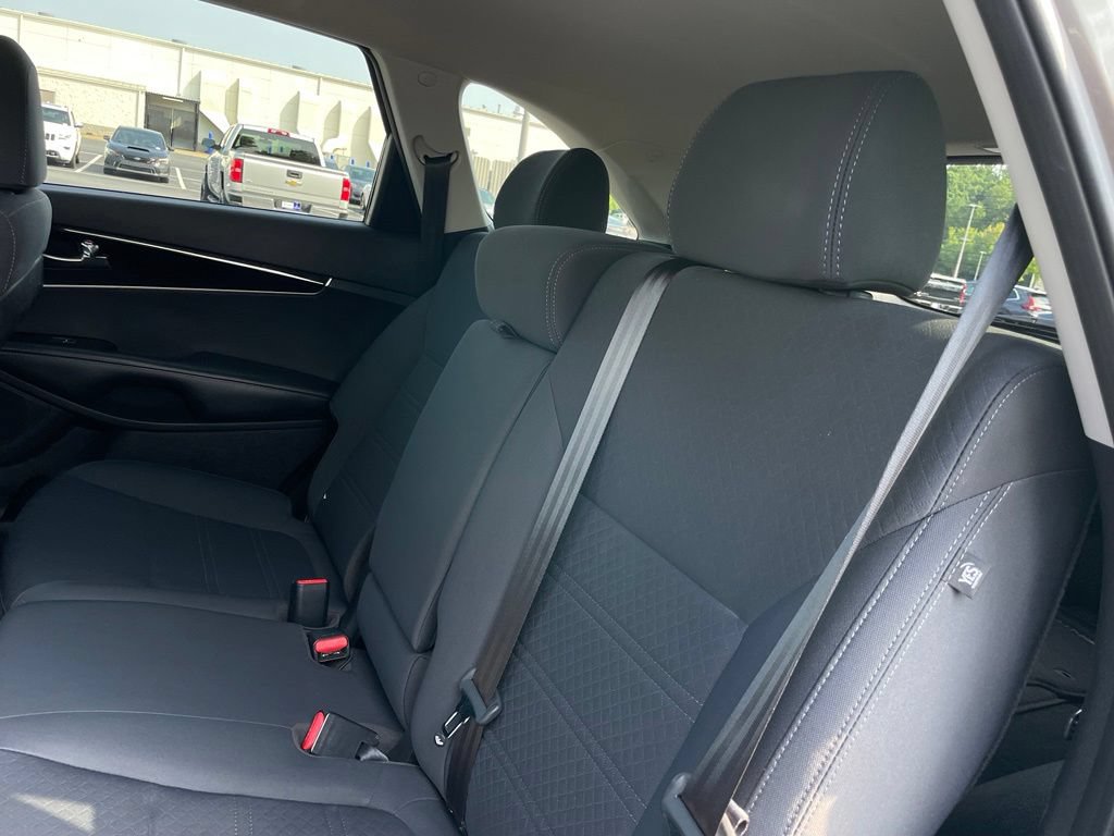 Used 2018 Kia Sorento L FWD image 39
