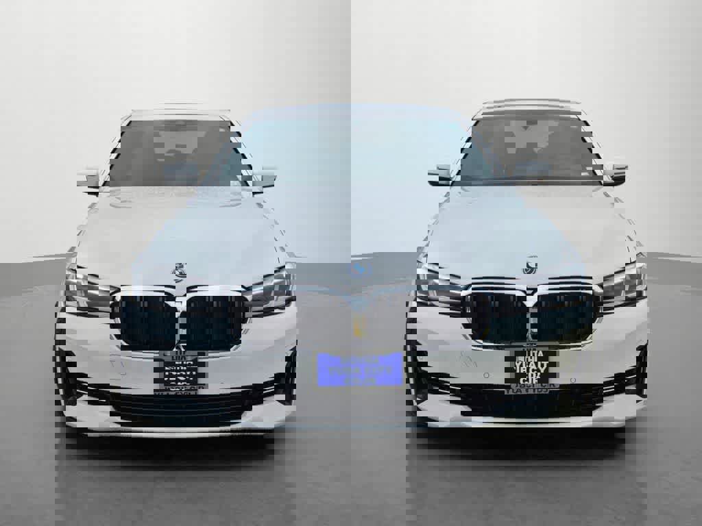 Used 2022 BMW 530e 530e w/ Premium Package image 2